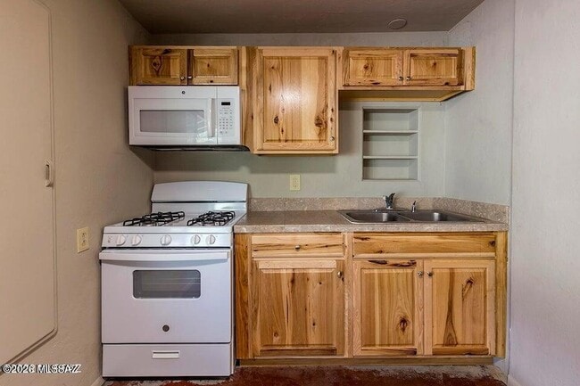 Photo - 2110 E Water St