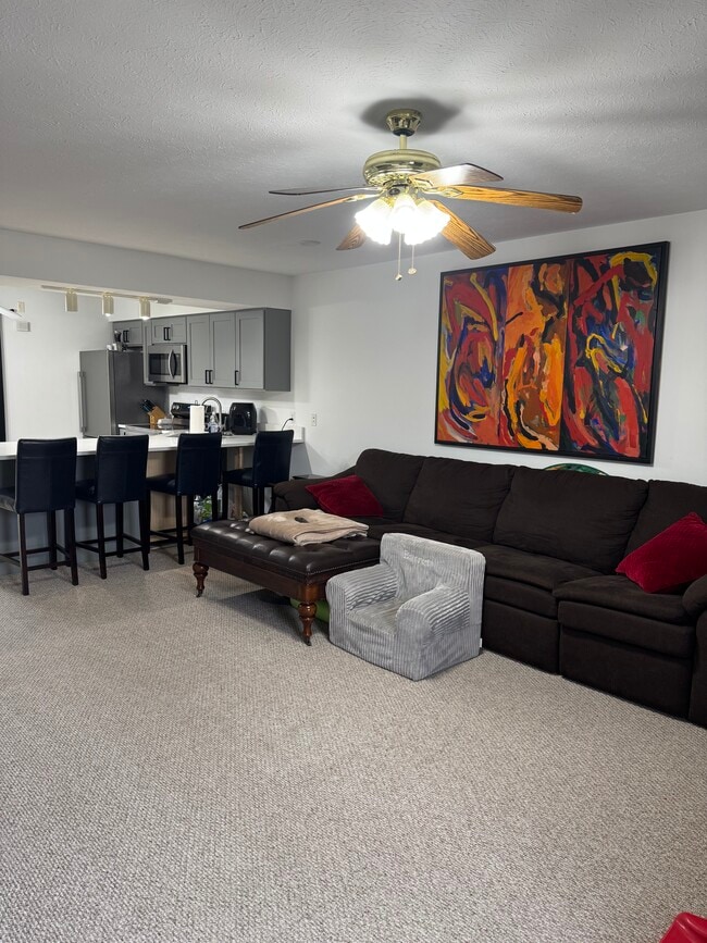 Photo - 1080 Willowdale Rd