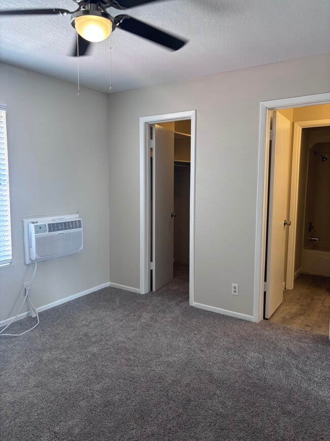 Desert Pearl Apartments
