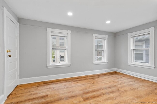 Photo - 816 Pacific St Unit 2nd Floor