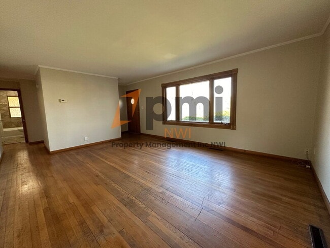 Photo - 202 E 250 S