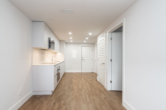 Photo - 230 Oak St Unit 305
