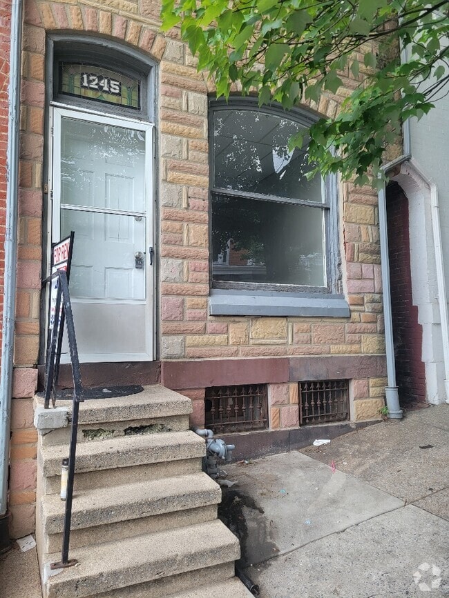 Building Photo - 1245 Buttonwood St Rental