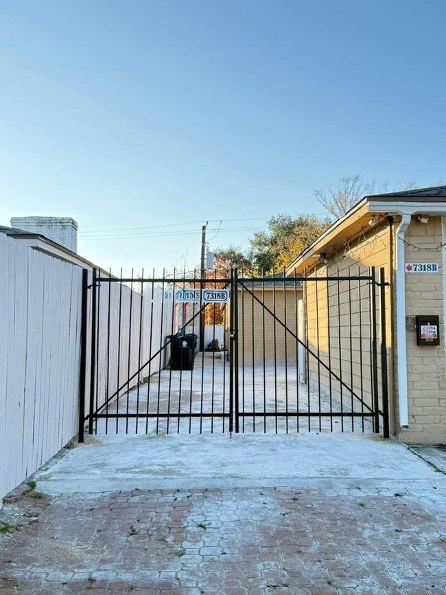 Photo - 7318 Boone Rd Unit B