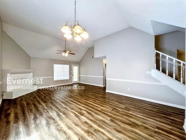 Photo - 285 Gaslight Cove