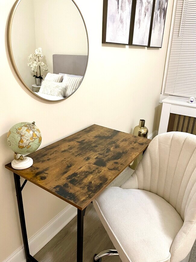 Photo - 2843 Woodbrook Ave