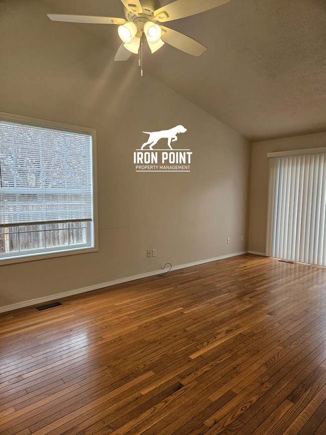 Photo - Candlestick Park Sub-3bed/2bath w/2 car ga...