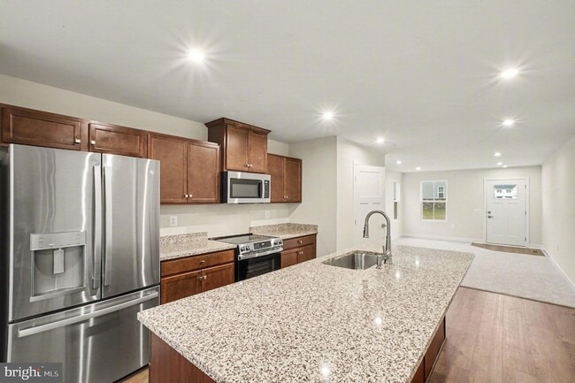 Photo - 8901 Blackthorne Pl