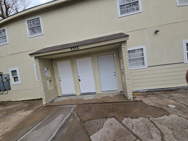 Photo - 3335 Tuam St Unit 4