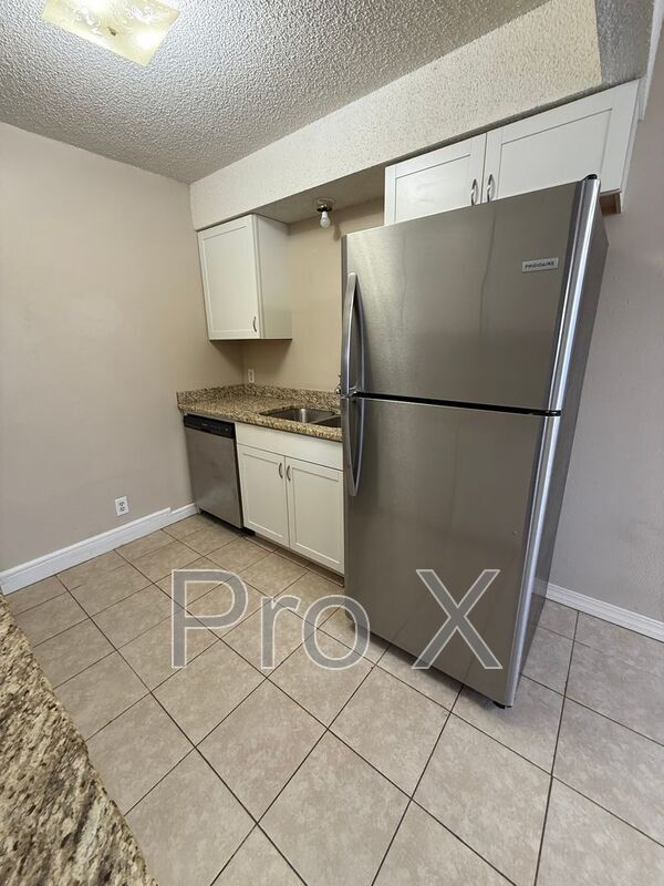 Photo - 1021 S St Louis Ave Unidad Apt 3