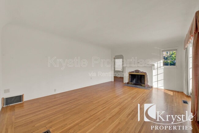 Photo - 209 14th St