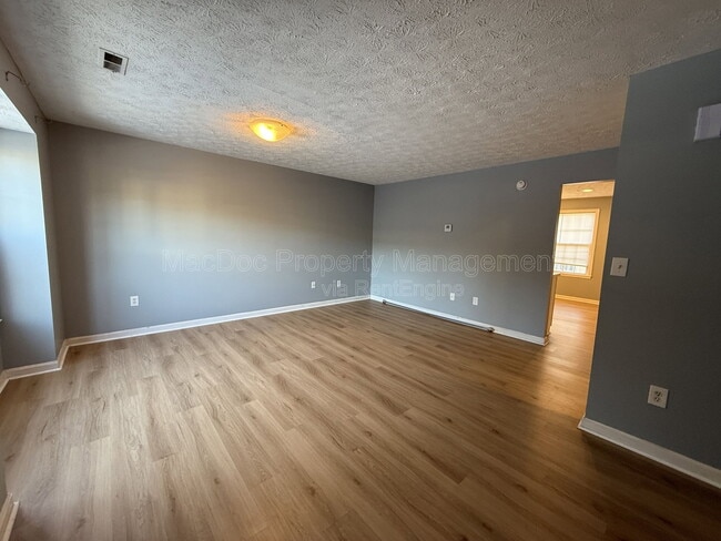 Photo - 10500 Boxmeer Ct
