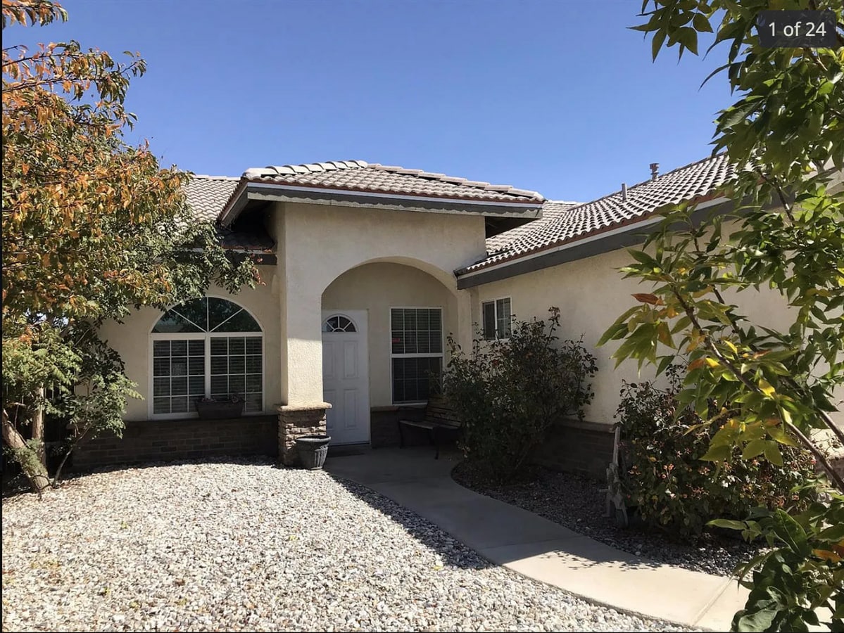 Photo - 5 Bedroom House for Rent