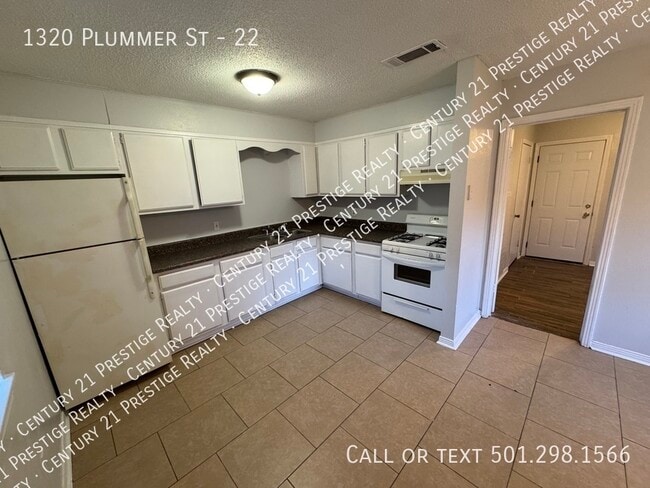 Photo - 1320 Plummer St Unit 22