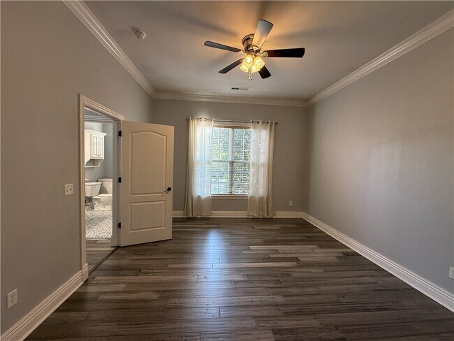 Building Photo - 422 J.T.L Pkwy