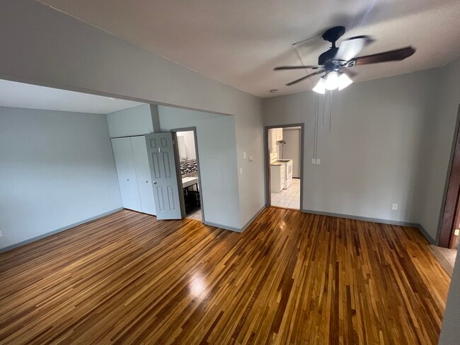 Building Photo - 1722 Broadway St N Unit 3 Rental