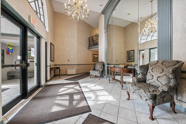 Photo - 511 Aurora Ave