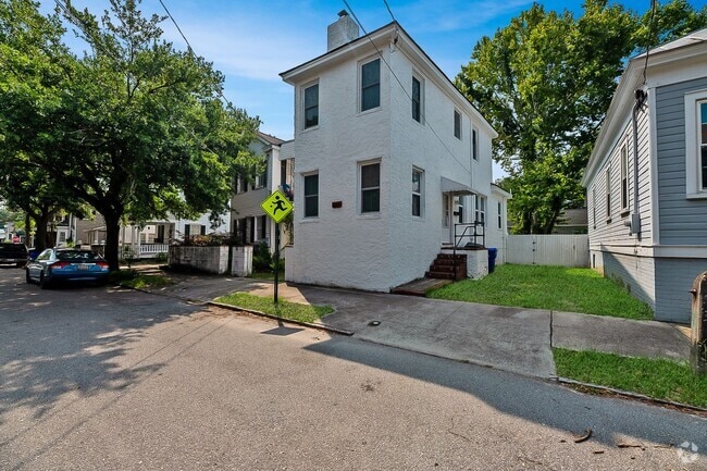 Building Photo - Rental Home Downtown Charleston