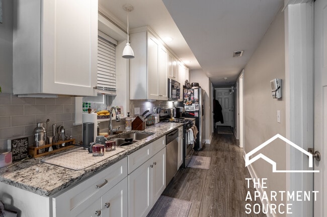 Photo - 2449 N Ashland Ave Unit one