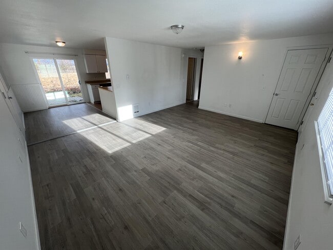 Photo - 2023 143rd Pl NE