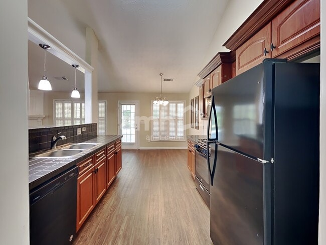 Photo - 3385 Woodash Ln