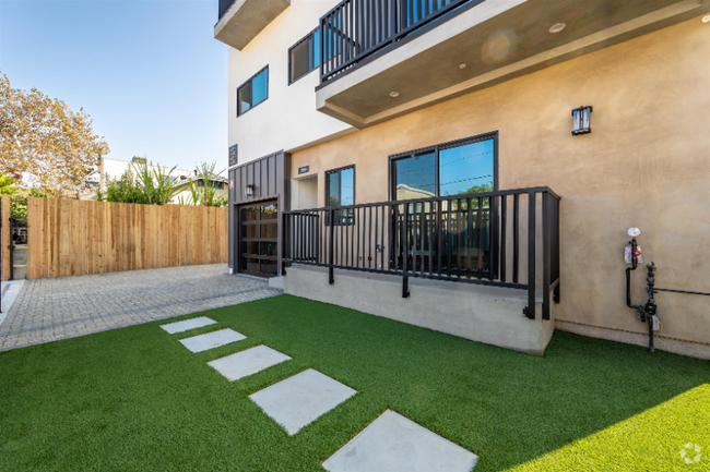 Building Photo - 4658 Lomita St Rental