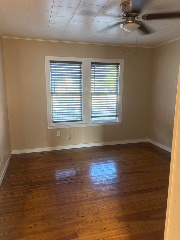 Photo - 874 Oasis St