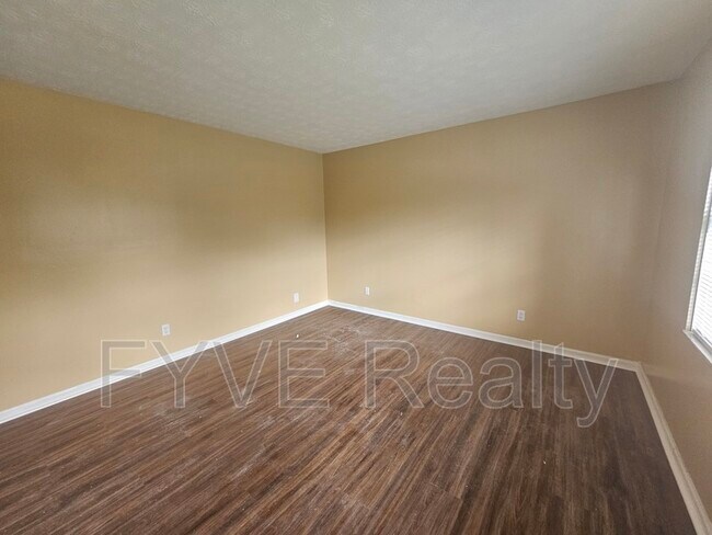 Photo - 4907 Oakbrook Ct
