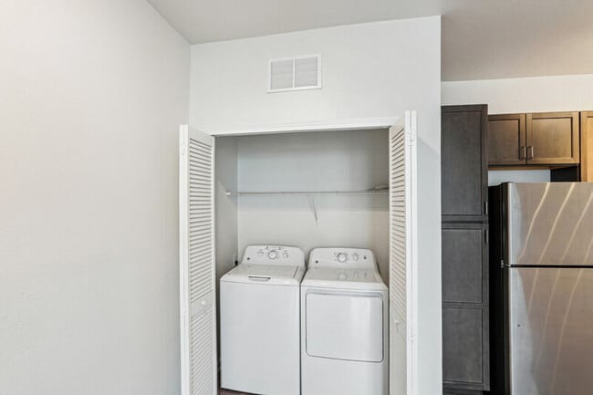 Photo - Ekos Magnolia Oaks