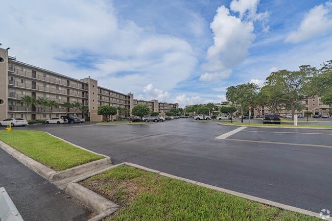 Photo - Legacy Lake Vista