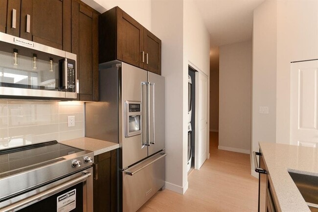 Photo - 11967-11980 80 Ave Unité 501