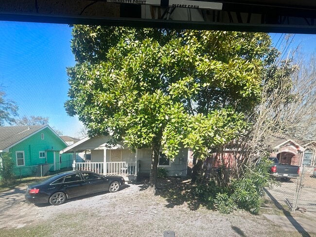 Photo - 8201 Bangle St