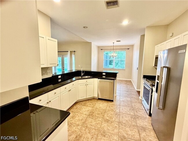 Photo - 1466 Argyle Dr