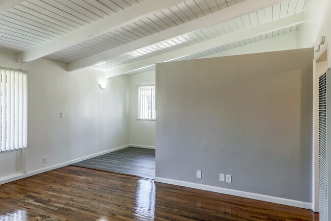 LIVING ROOM/DINING AREA