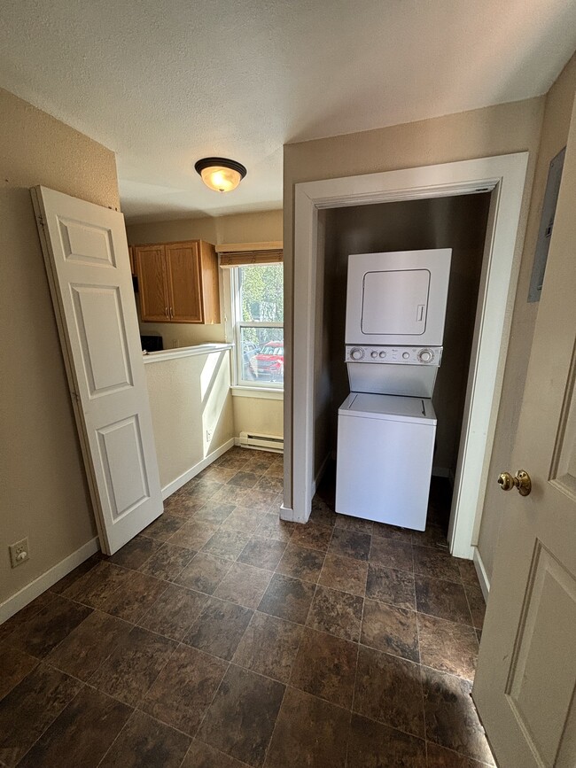 110 S Willow St Unit 1