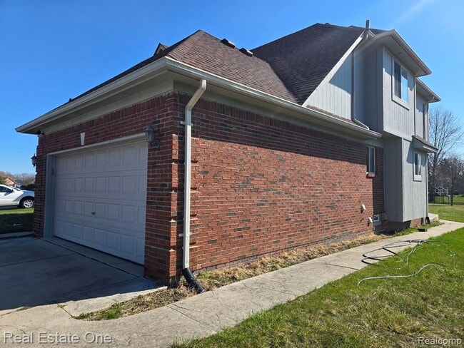Photo - 42510 Pinehurst Dr