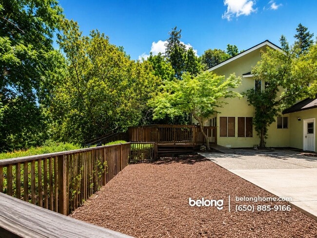 458 Deborah Ln