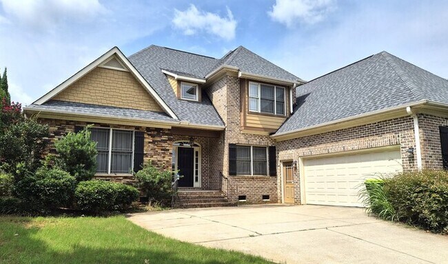 Building Photo - Four Bedroom Brick House for Rent just off Woodruff Rd in Simpsonville SC!