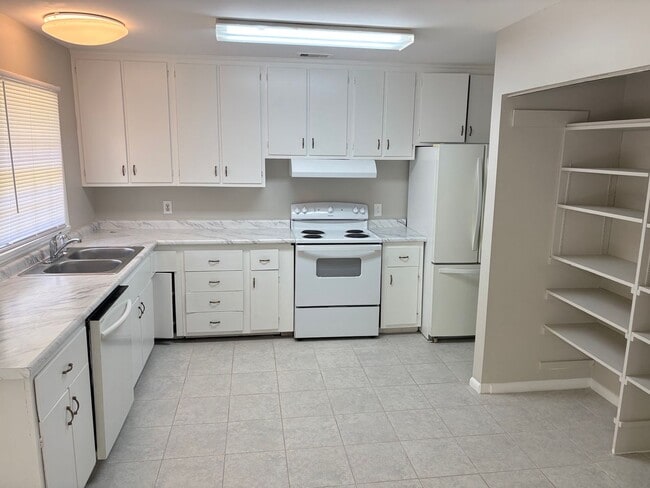 Photo - 104 Herty Dr