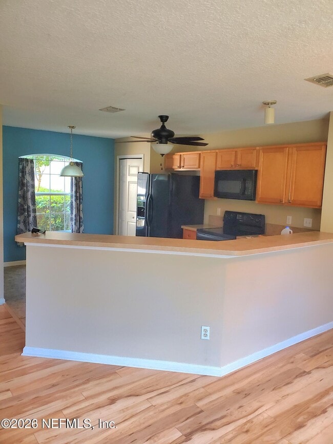 Photo - 1625 Vineland Cir