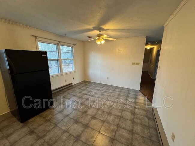 Photo - 129 Darby Ct