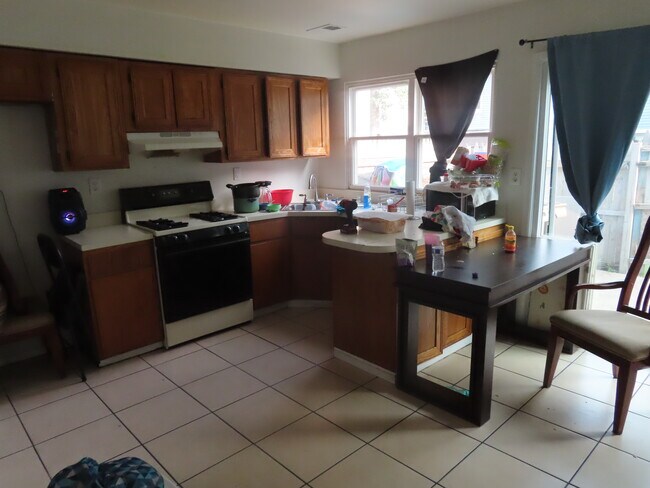 200 Woodlake Manor Dr Unidad 200 woodlake