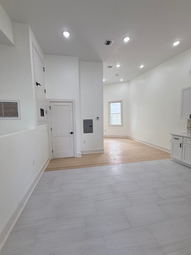 Building Photo - 741 Grand St Unit 3