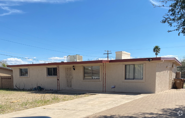 Building Photo - 2611 W Tolosa Cir Rental