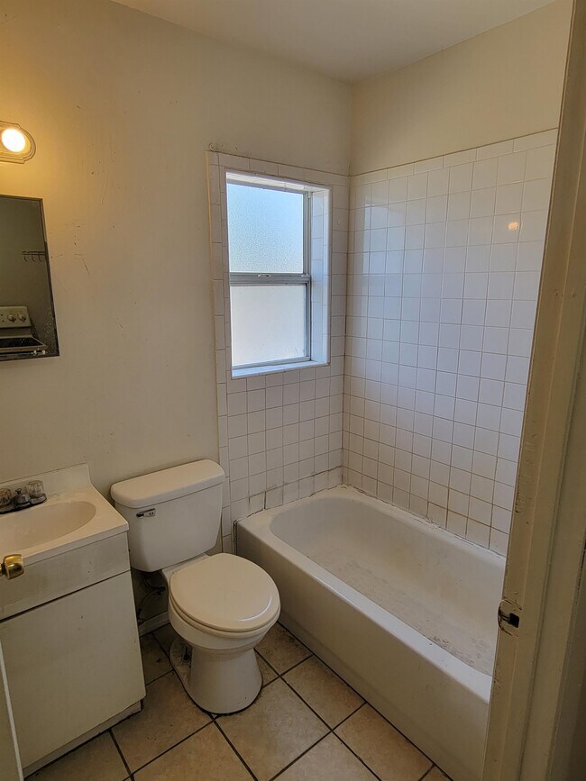 307 E Magnolia St