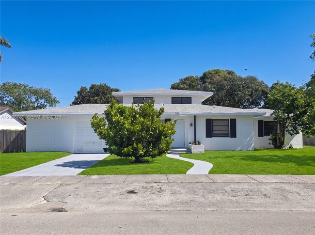 Building Photo - 2511 Plunkett St