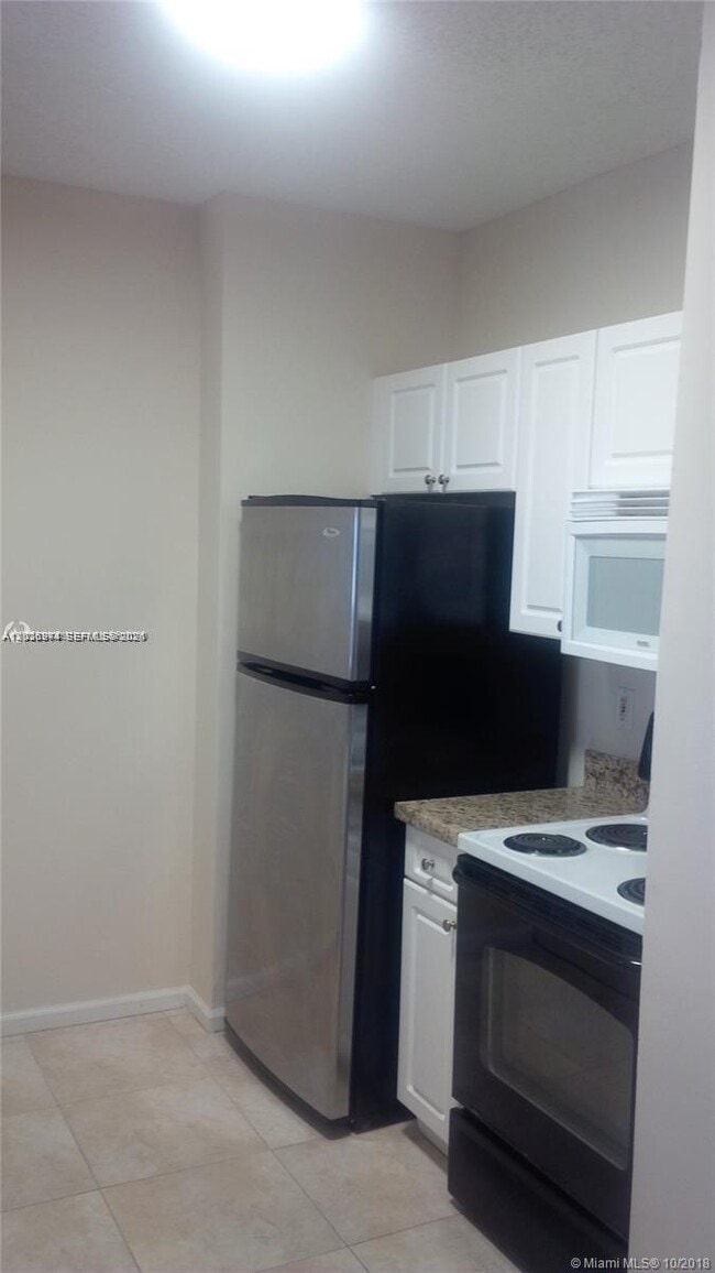 Building Photo - 17125 N Bay Rd Unit 3113