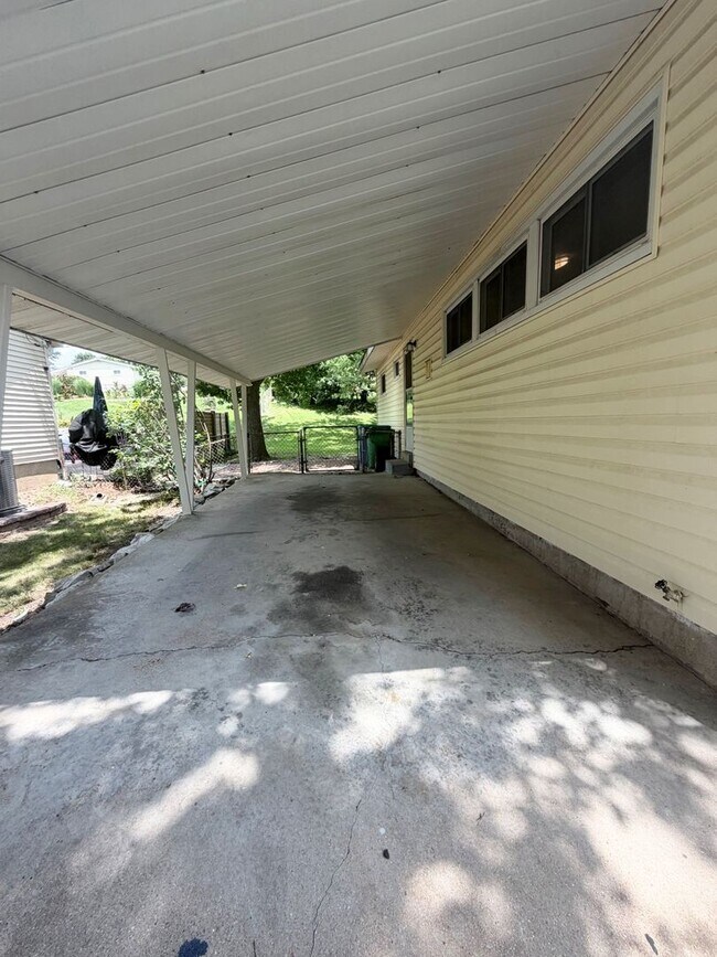 Photo - Crestwood Charm 3bd 2bth SFH