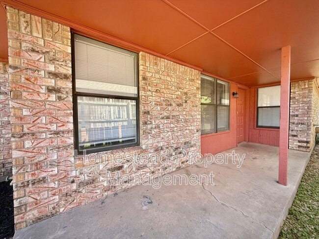 Photo - 146 Barrett Pl