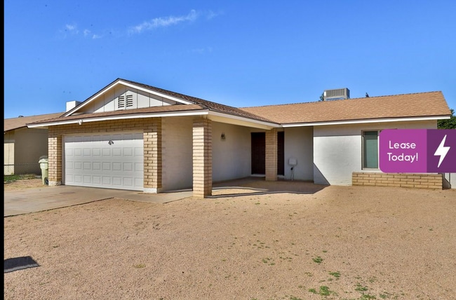 Building Photo - Nice Family Home with Huge Yard